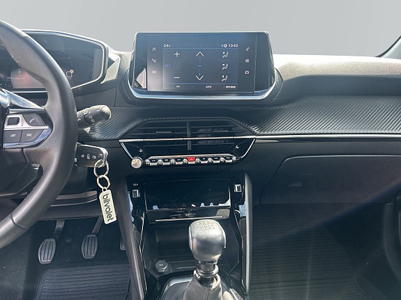 Peugeot 208 12 of 15