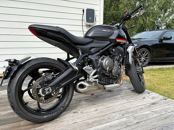 Triumph TRIDENT 2 of 5