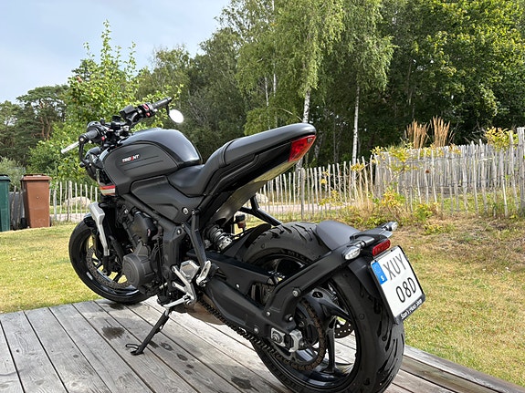 Triumph TRIDENT 3 of 5