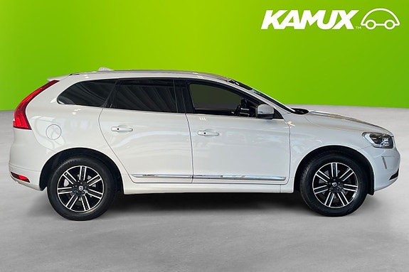 Volvo XC60 2 of 21