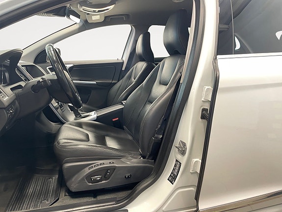 Volvo XC60 10 of 21