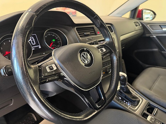 Volkswagen Golf VII 9 of 9