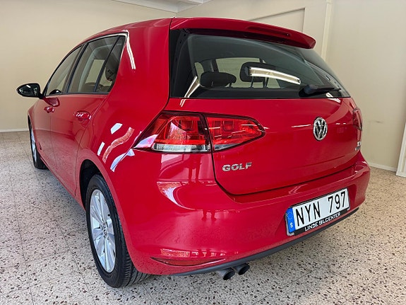 Volkswagen Golf VII 3 of 9