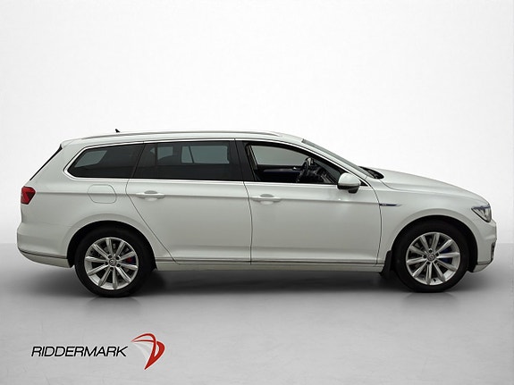 Volkswagen Passat 9 of 30