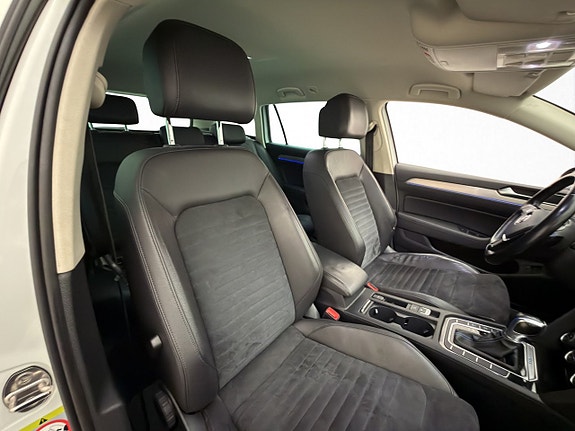 Volkswagen Passat 26 of 30