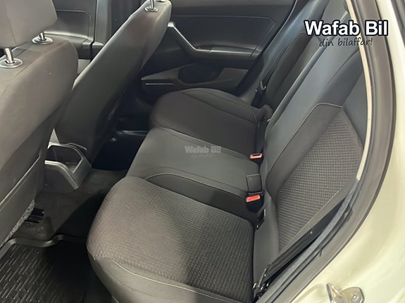Volkswagen Polo 9 of 14