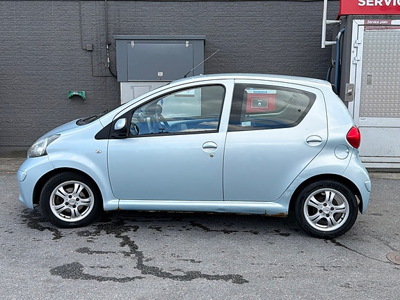 Toyota Aygo 8 of 10