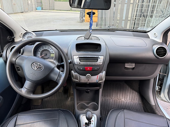 Toyota Aygo 3 of 10