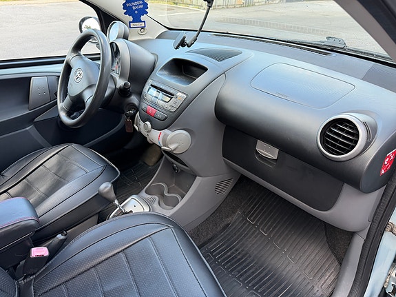 Toyota Aygo 5 of 10