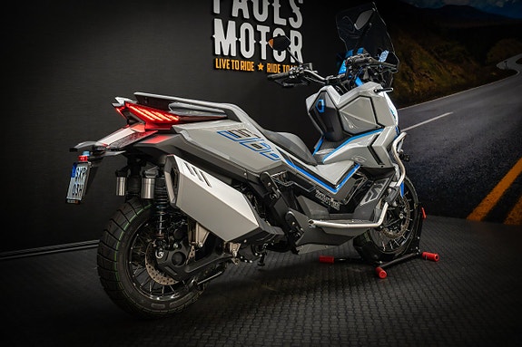 Zontes 386G ADV Scooter 8 of 13