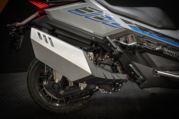 Zontes 386G ADV Scooter 6 of 13