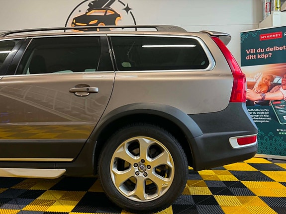 Volvo XC70 10 of 30