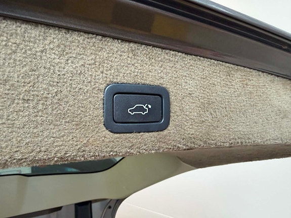 Volvo XC70 14 of 30