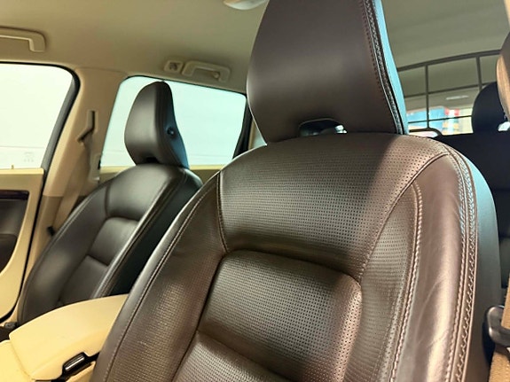 Volvo XC70 24 of 30
