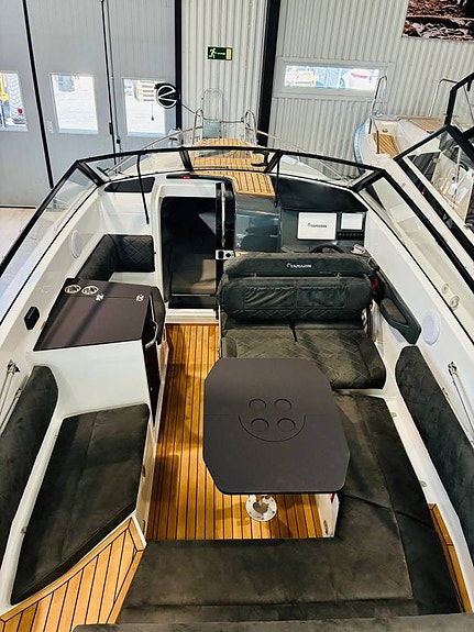 Yamarin 67 dc PREMIUM EDITION + F225 XCB 3 of 9