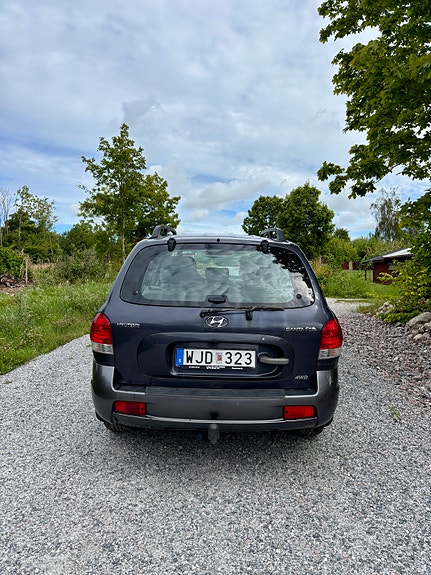 Hyundai Santa Fe 4 of 13