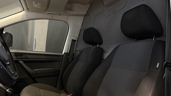 Volkswagen Caddy Maxi 15 of 24