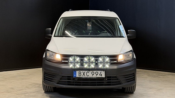 Volkswagen Caddy Maxi 2 of 24