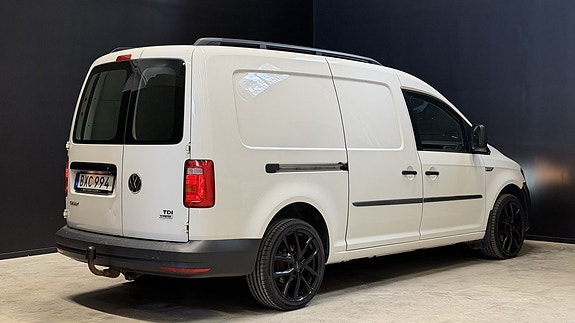 Volkswagen Caddy Maxi 10 of 24