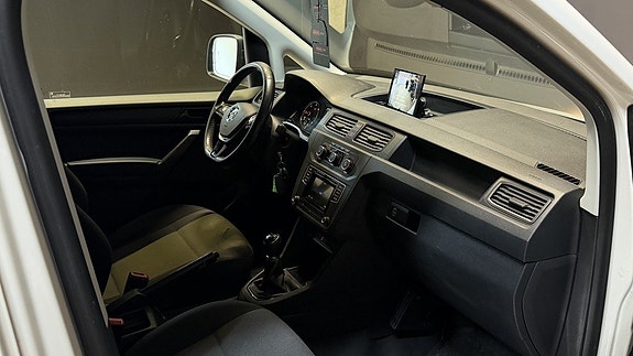 Volkswagen Caddy Maxi 22 of 24