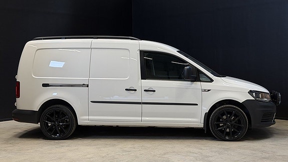 Volkswagen Caddy Maxi 11 of 24