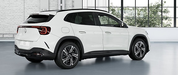 Mercedes-Benz GLA250 4 of 8
