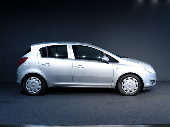 Opel Corsa 2 of 7