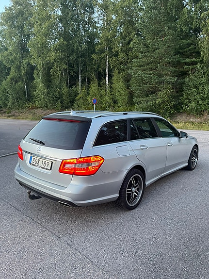 Mercedes-Benz E200 6 of 15