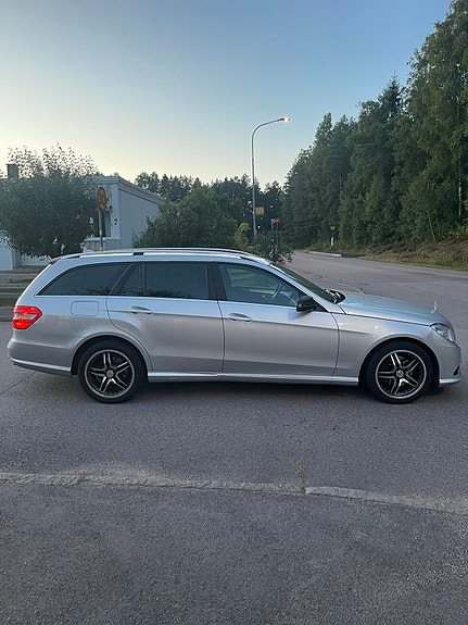 Mercedes-Benz E200 7 of 15