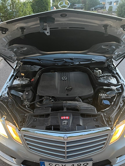 Mercedes-Benz E200 14 of 15