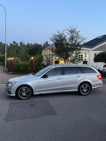 Mercedes-Benz E200 3 of 15