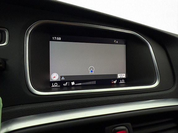 Volvo V40 20 of 30
