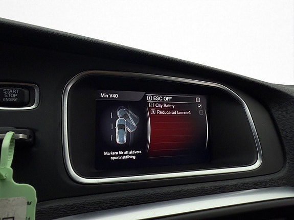 Volvo V40 23 of 30