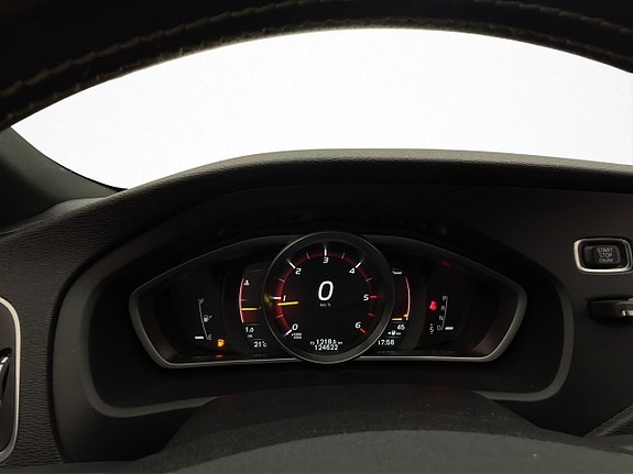 Volvo V40 17 of 30