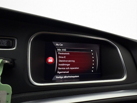 Volvo V40 24 of 30