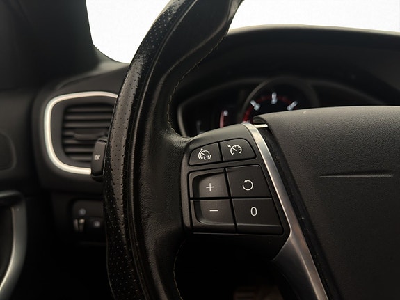 Volvo V40 16 of 30