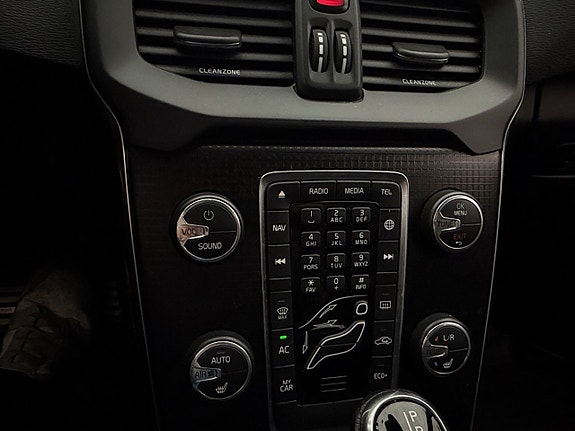 Volvo V40 26 of 30