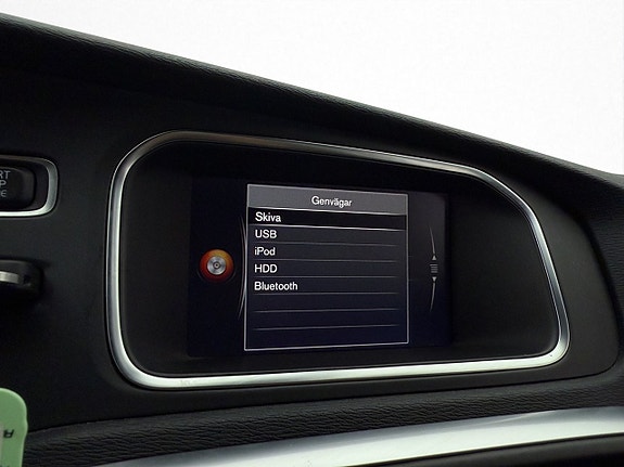 Volvo V40 22 of 30