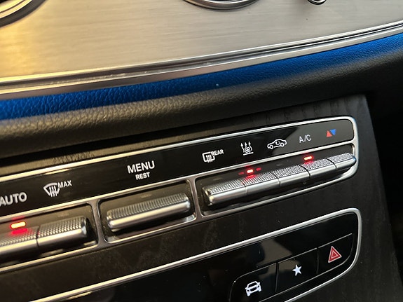 Mercedes-Benz E300 de 18 of 20