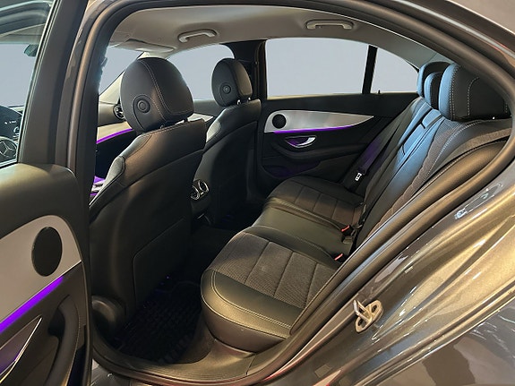 Mercedes-Benz E300 de 13 of 20