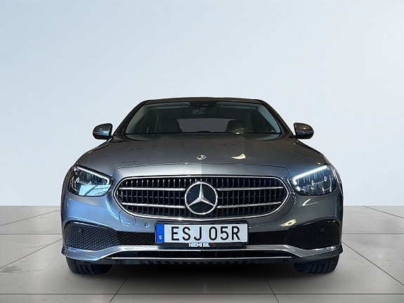 Mercedes-Benz E300 de 2 of 20