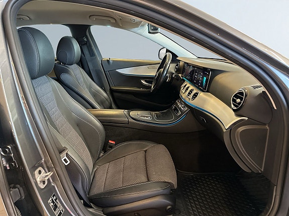 Mercedes-Benz E300 de 10 of 20