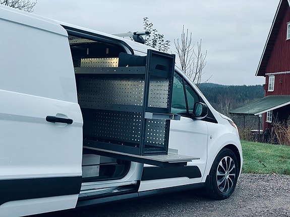 Ford Transit Connect 2 of 5