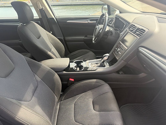Ford Mondeo 10 of 18