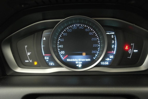 Volvo XC60 9 of 20