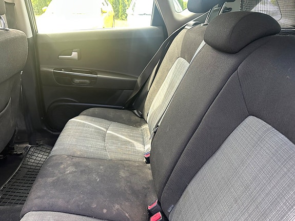Kia Ceed 9 of 13