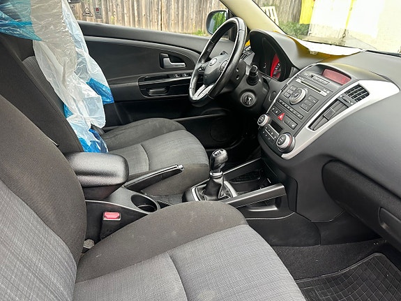 Kia Ceed 8 of 12