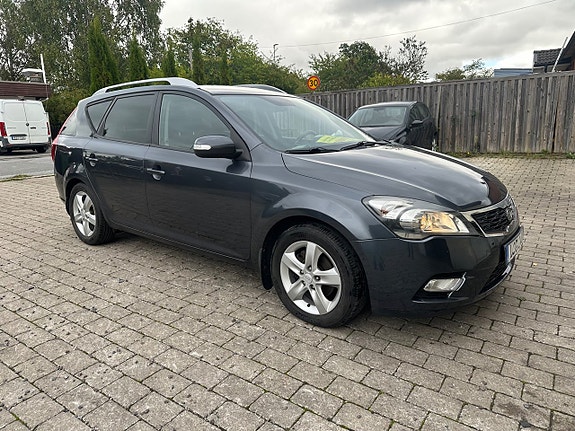 Kia Ceed 12 of 12