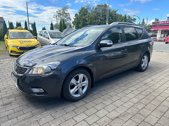 Kia Ceed 13 of 13