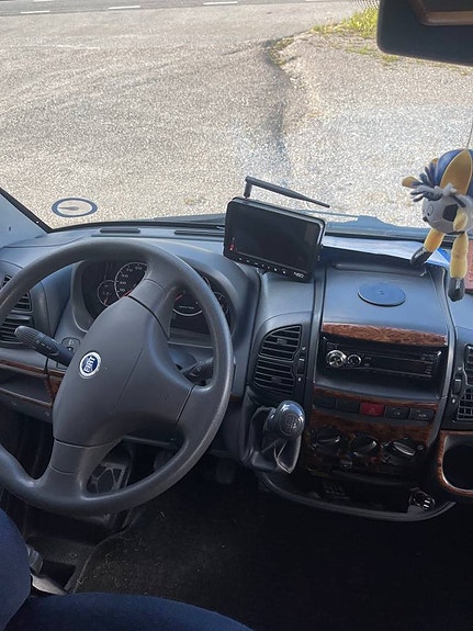 Eura Mobil c702 långbädd 7 of 12